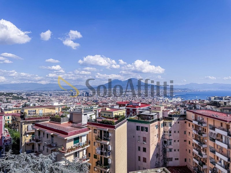 Quadrilocale in Affitto a Napoli, zona Arenella, 1'700€, 122 m²