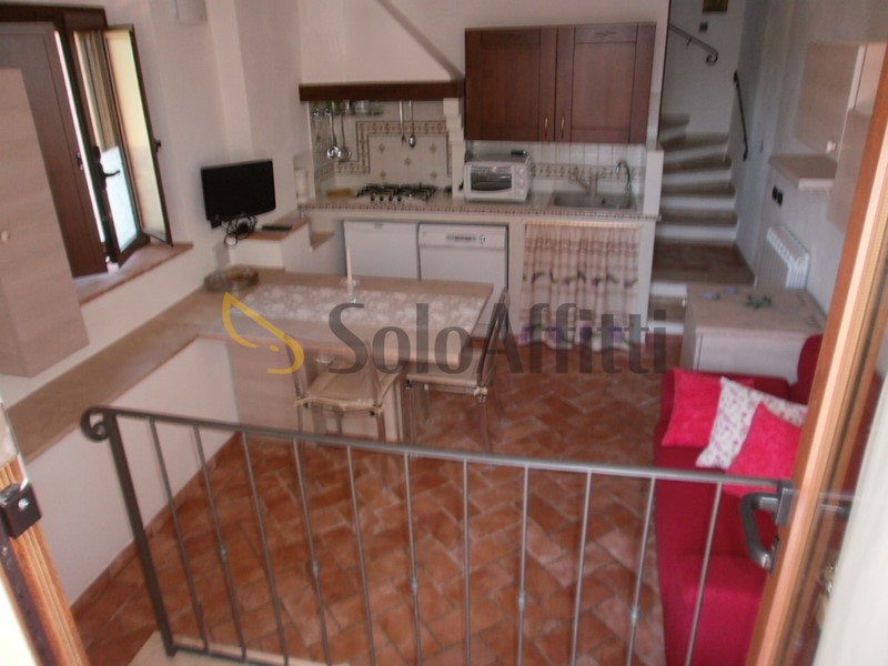 Bilocale in Affitto a Monteriggioni, zona Pian Del Lago, 480€, 40 m², arredato