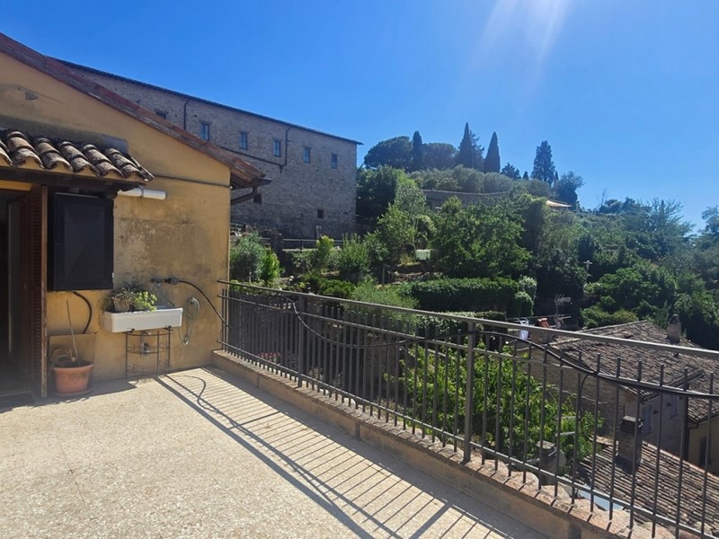Appartamento in Vendita a Todi, 260'000€, 184 m²