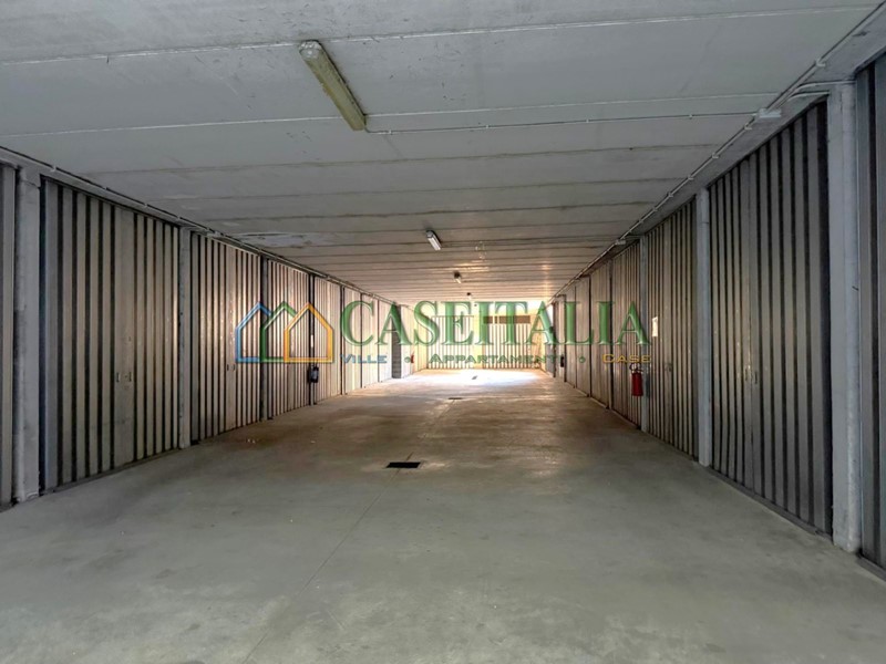 Box in Vendita a Ivrea, 16'000€, 20 m²