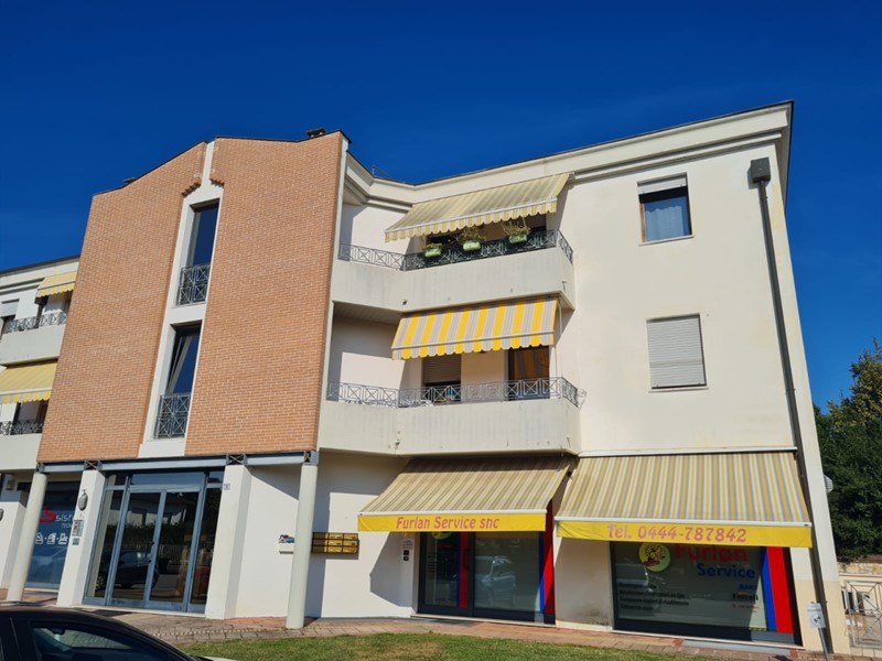 Appartamento in Vendita a Noventa Vicentina, 110'000&euro;, 102 m², con Box