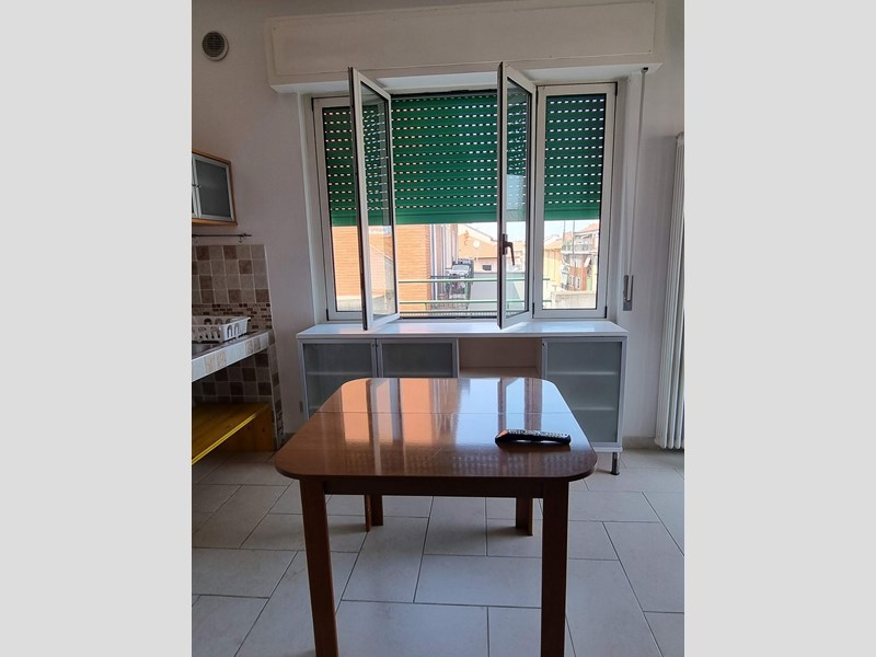 Bilocale in Affitto a Milano, zona Baggio, 850€, 38 m², arredato