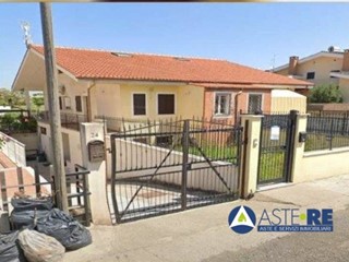 Villa in Vendita a Roma, 157'500€, 77 m²