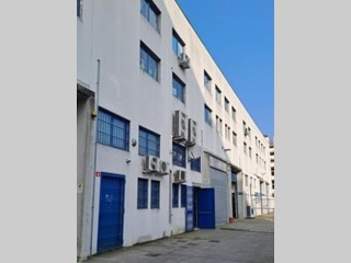 Laboratorio in Vendita a Milano, 150'000€, 165 m²