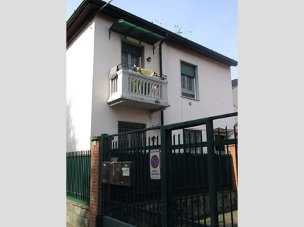 Bilocale in Vendita a Monza, 63'611€, 81 m²