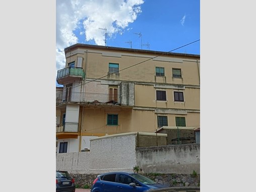 Trilocale in Vendita a Messina, 37'000€, 75 m²