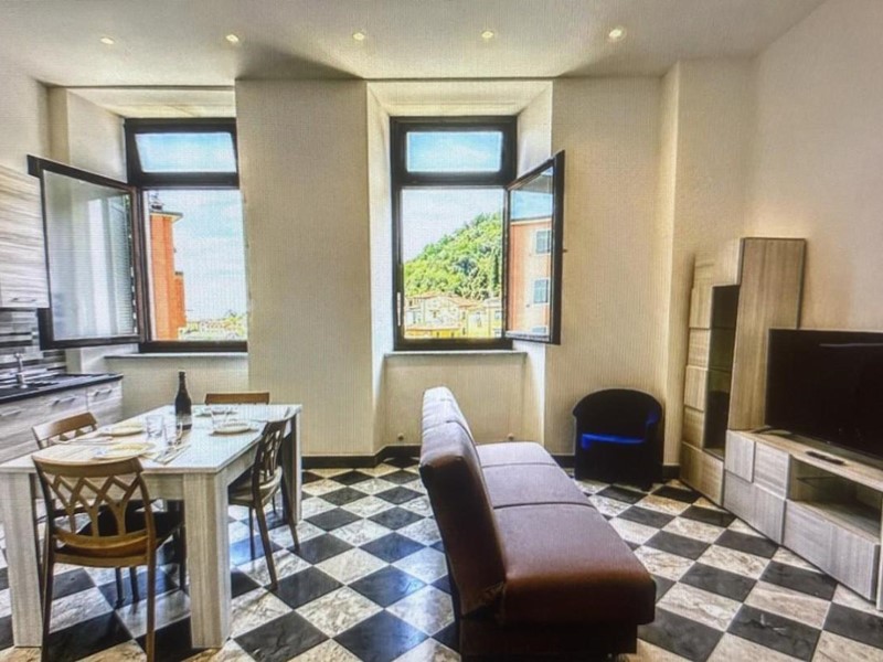 Quadrilocale in Affitto a Carrara, 750€, 65 m², arredato