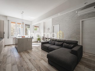 Trilocale in Vendita a Reggio Emilia, 190'000€, 90 m²