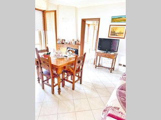 Appartamento in Vendita a Piombino, zona Riotorto, 198'000€, 95 m², con Box