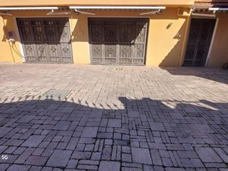 Casa Indipendente in Vendita a Livorno, 385'000&euro;, 130 m², con Box