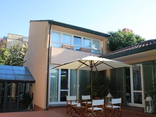 Villa in Vendita a Ponsacco, 700'000€, 350 m², arredato, con Box