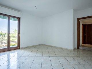 Trilocale in Vendita a Cascina, 150'000€, 65 m²