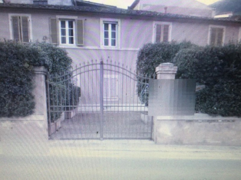 Appartamento in Vendita a Buti, 102'375€, 171 m²