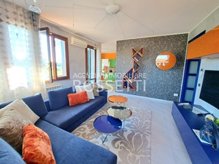 Quadrilocale in Vendita a Cerreto Guidi, 185'000€, 70 m², con Box