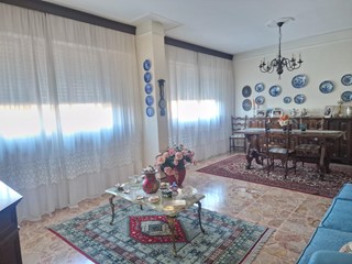 Appartamento in Vendita a Carrara, 180'000€, 110 m²