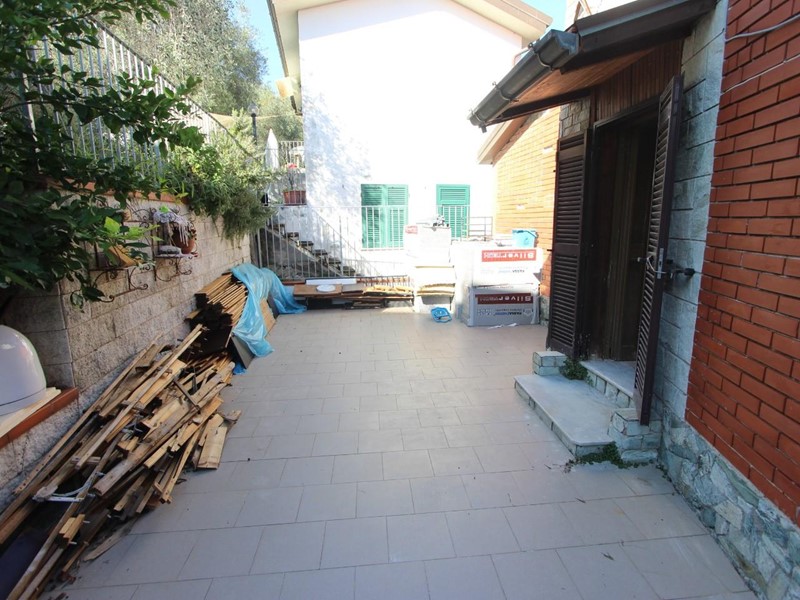 Casa Indipendente in Vendita a La Spezia, zona La Chiappa, 180'000&euro;, 75 m², arredato