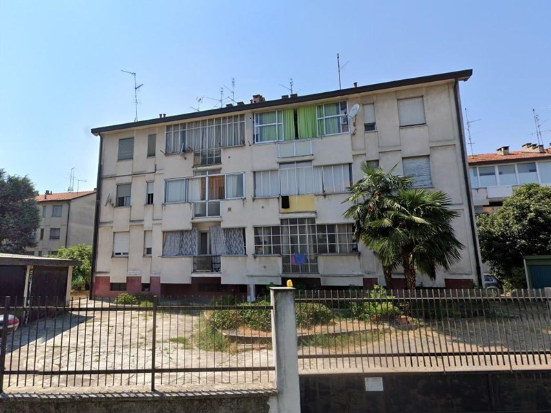 Quadrilocale in Vendita a Magenta, 85'000€, 102 m²