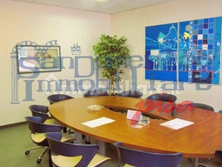 Ufficio in Vendita a Pisa, 420'000€, 201 m²