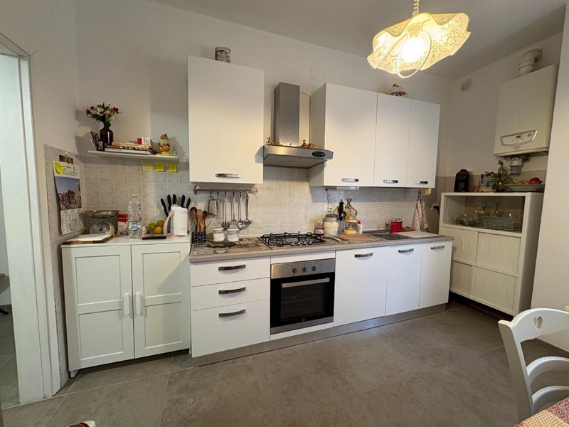 Quadrilocale in Vendita a San Giuliano Terme, zona Pontasserchio, 175'000€, 75 m², arredato, con Box