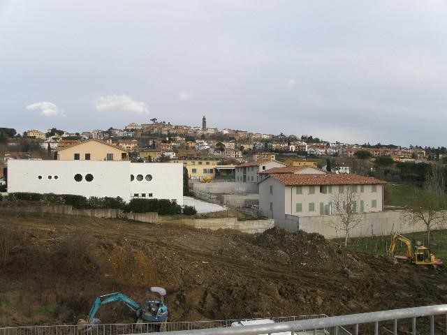 Capannone in Vendita a Peccioli, 120'000€, 240 m²