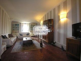Appartamento in Affitto a Pietrasanta, 2'000&euro;, 150 m², arredato