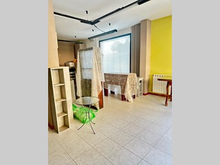 Immobile commerciale in Vendita a Siena, zona Taverne D'arbia, 65'000€, 72 m²