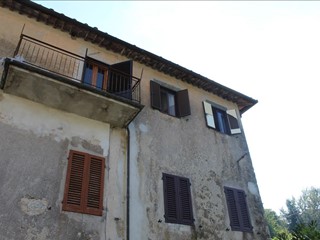 Trilocale in Vendita a Pescaglia, zona Fondagno, 20'588€, 61 m²