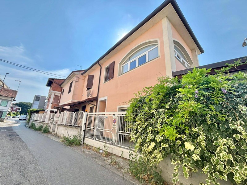Casa Indipendente in Vendita a Alessandria, 172'000€, 150 m²