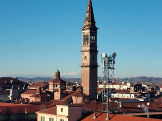 Appartamento in Vendita a Alessandria, 70'000&euro;, 140 m²