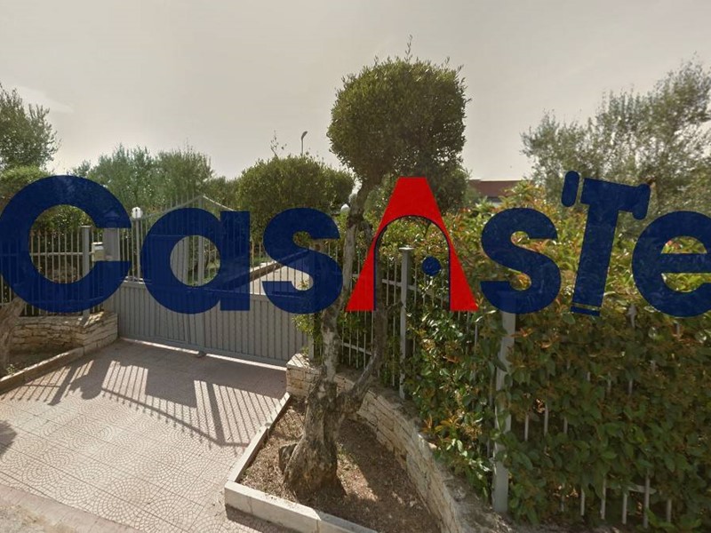 Villa in Vendita a Terlizzi, 181'795€, 231 m²