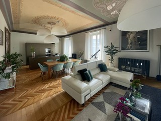 Appartamento in Affitto a Torino, 4'000€, 225 m²