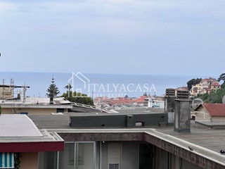 Bilocale in Vendita a Sanremo, 160'000€, 64 m²