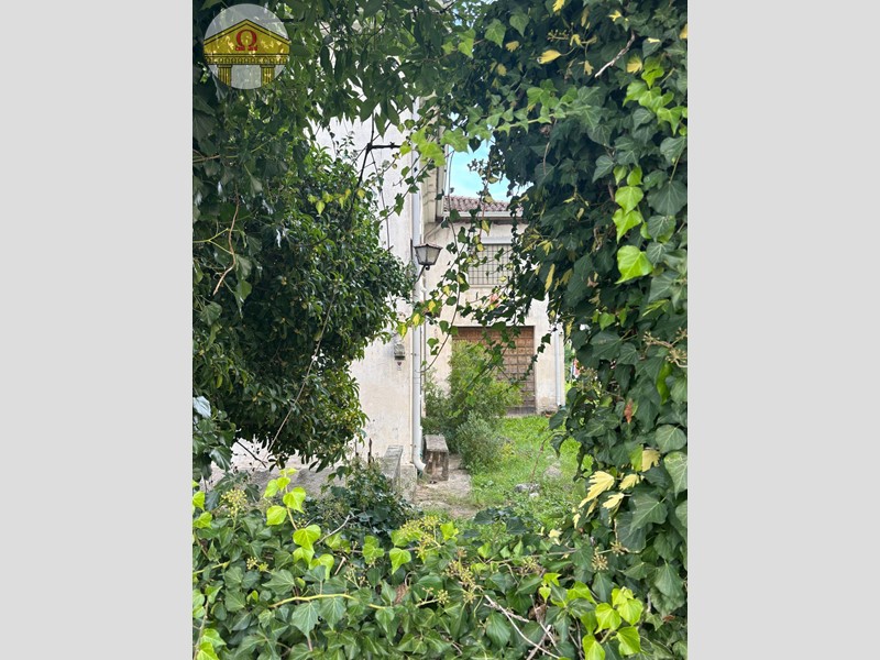 Villa in Vendita a Ponzano Veneto, 270'000€, 360 m²