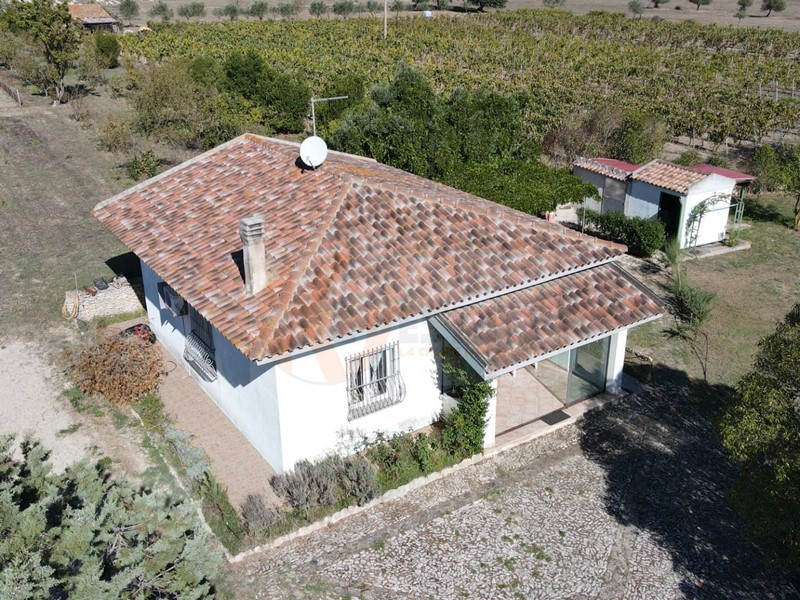 Villa in Vendita a Bonnanaro, 140'000€, 81 m²