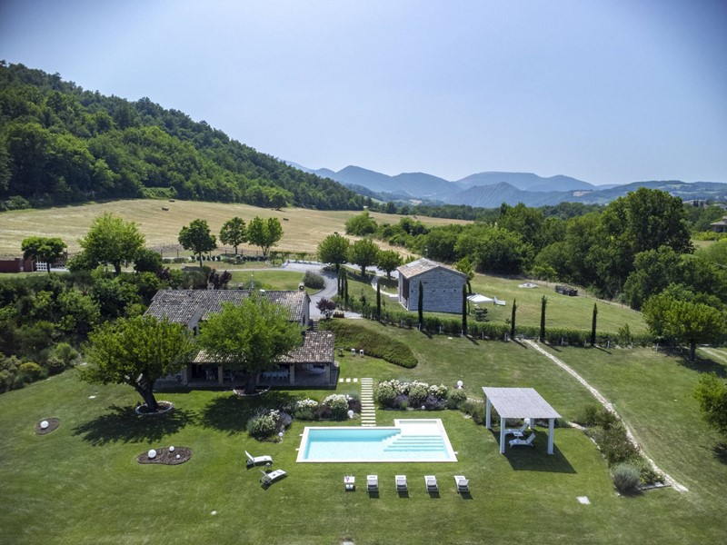 Rustico in Vendita a Cagli, 1'500'000&euro;, 530 m²