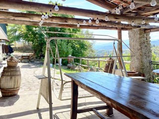 Casa Indipendente in Vendita a Cairo Montenotte, 189'000€, 485 m²