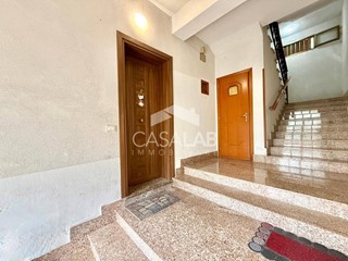 Appartamento in Vendita a Carini, 110'000€, 154 m²