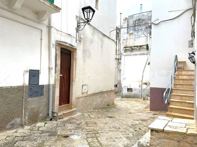Casa Indipendente in Vendita a Castellana Grotte, 80'000€, 110 m², con Box