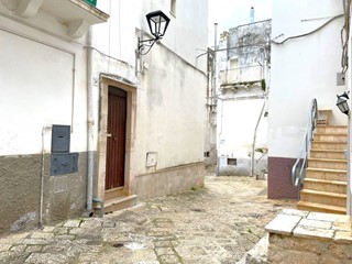 Casa Indipendente in Vendita a Castellana Grotte, 80'000€, 110 m², con Box