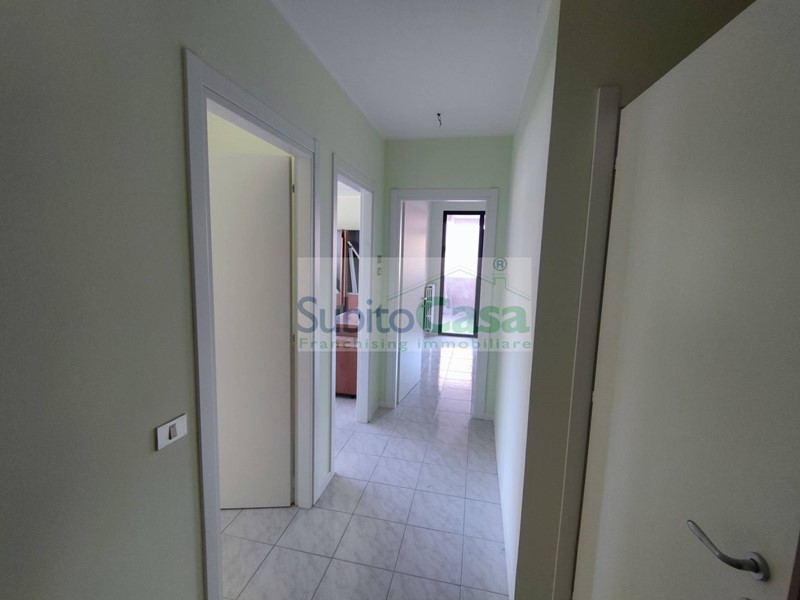 Ufficio in Affitto a Chieti, 600&euro;, 75 m²