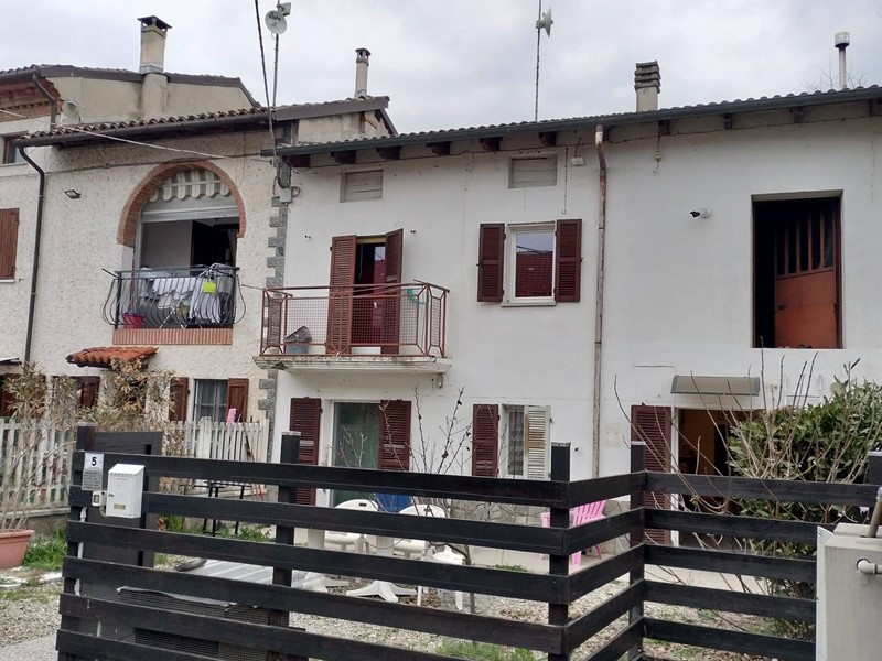 Casa Indipendente in Vendita a Frascaro, 85'000€, 120 m²