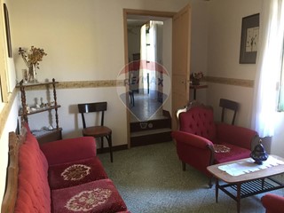 Casa Indipendente in Vendita a Gangi, 38'000€, 205 m²