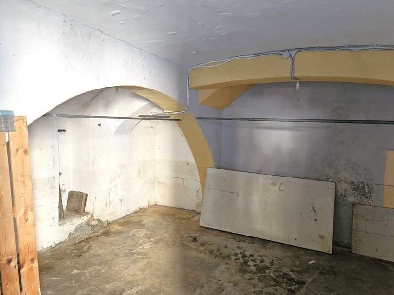 Attività commerciale in Vendita a Genova, 25'000€, 27 m²