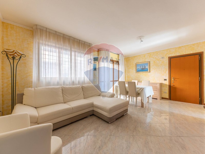 Quadrilocale in Vendita a Ladispoli, 230'000€, 100 m²