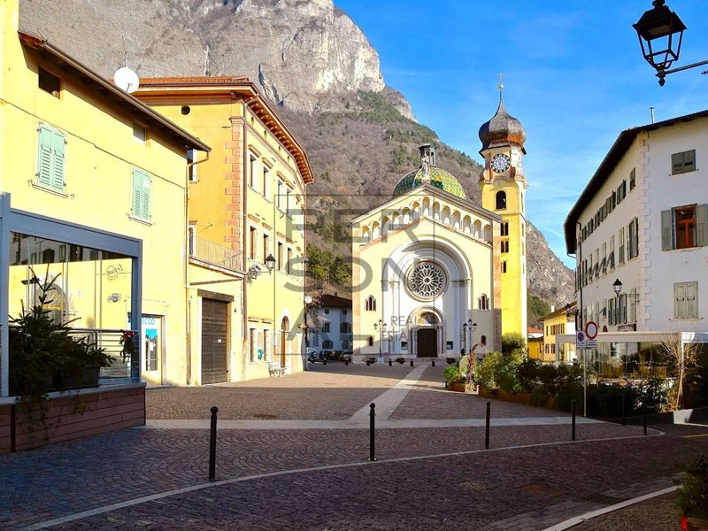 Appartamento in Vendita a Mezzocorona, 209'000€, 200 m²