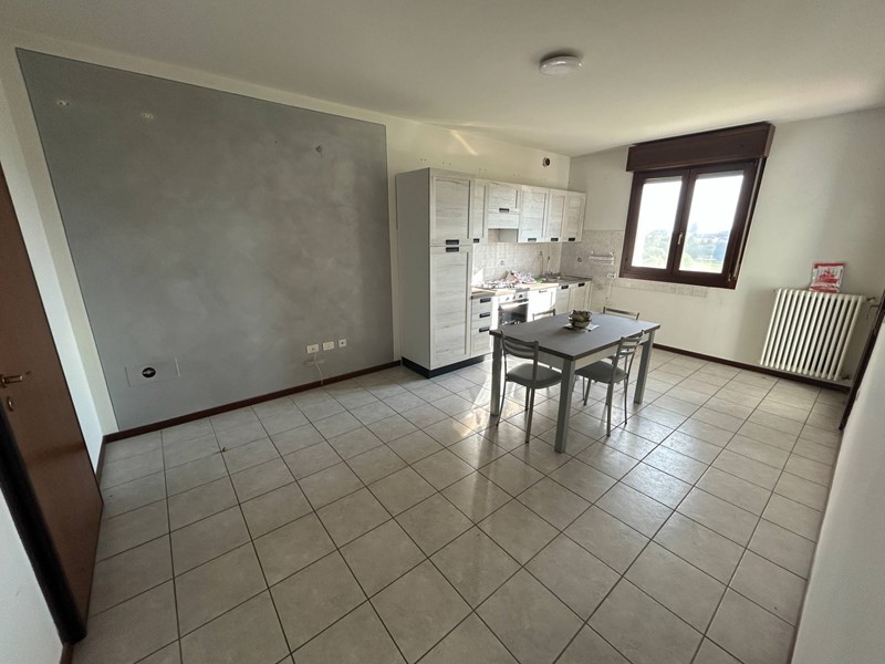 Trilocale in Vendita a Mirandola, 109'000€, 90 m²