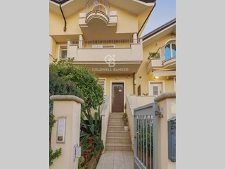 Trilocale in Vendita a Misano Adriatico, 240'000€, 76 m²