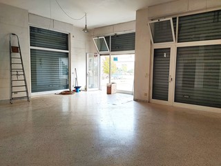 Negozio in Vendita a Monopoli, 250'000€, 110 m²
