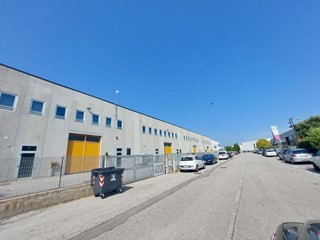 Capannone in Vendita a Marcon, 830'000€, 677 m²