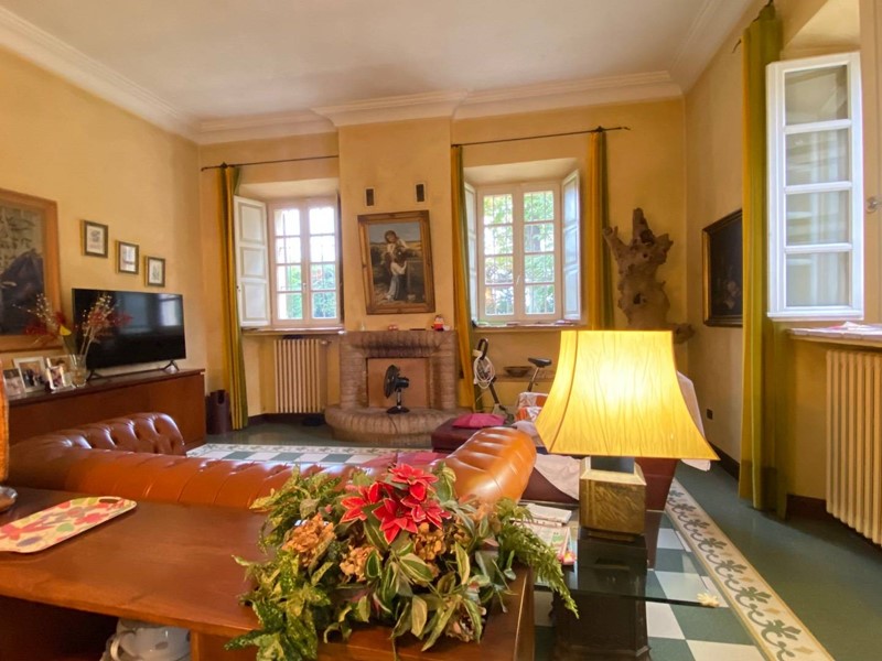 Quadrilocale in Vendita a Montechiarugolo, 490'000€, 210 m²